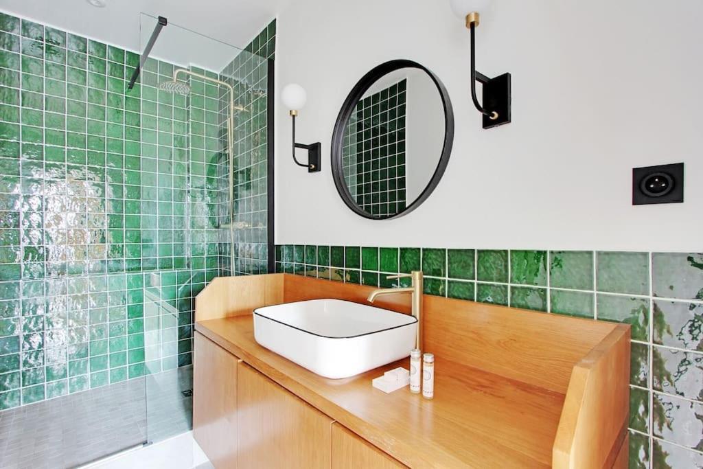 Amazing Apartments In Chatelet - Rivoli Париж Екстериор снимка