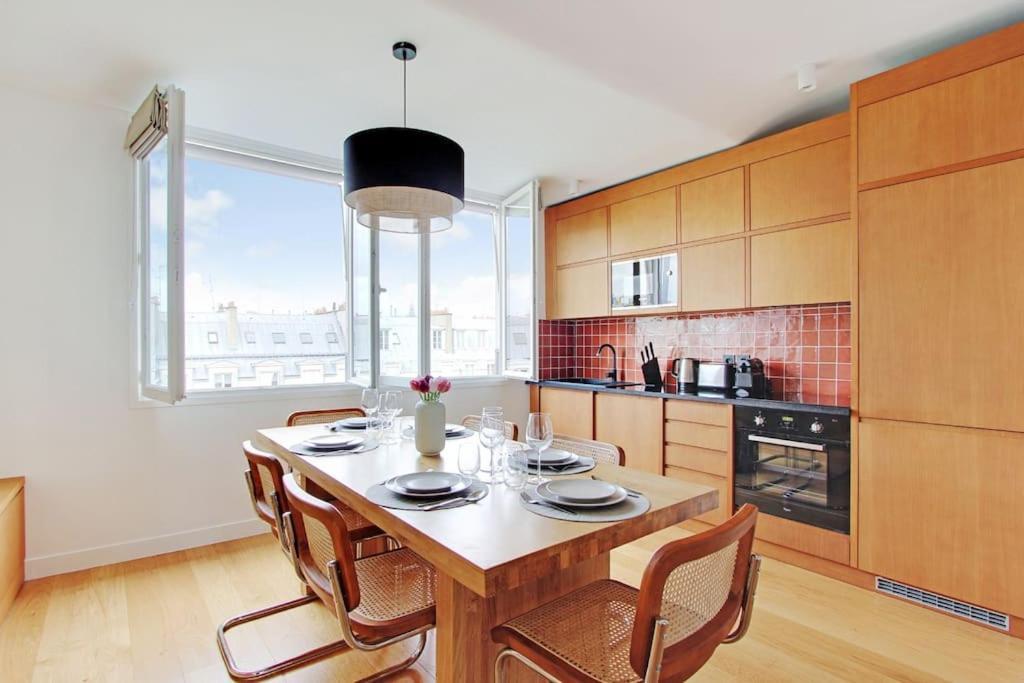 Amazing Apartments In Chatelet - Rivoli Париж Екстериор снимка